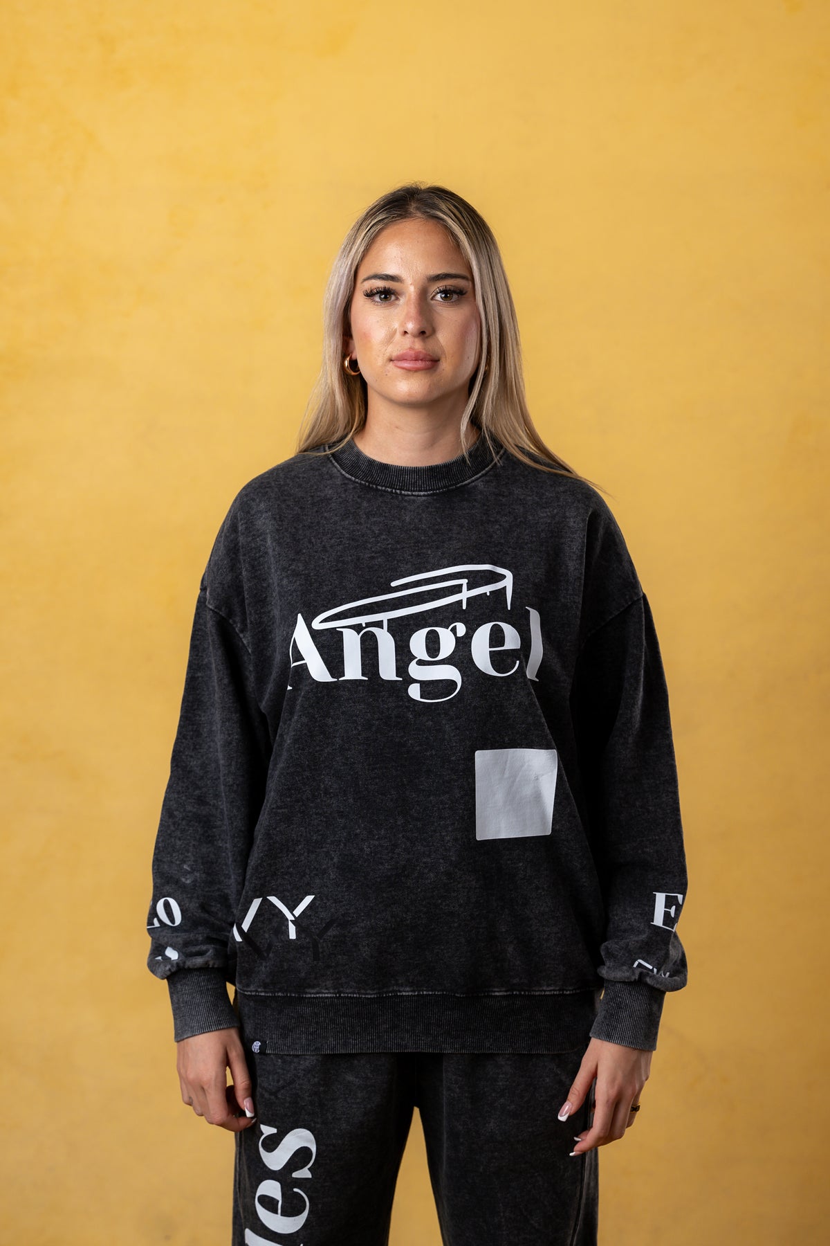 CVYLA Women LOS-Angel-ES Crewneck, product photo 8
