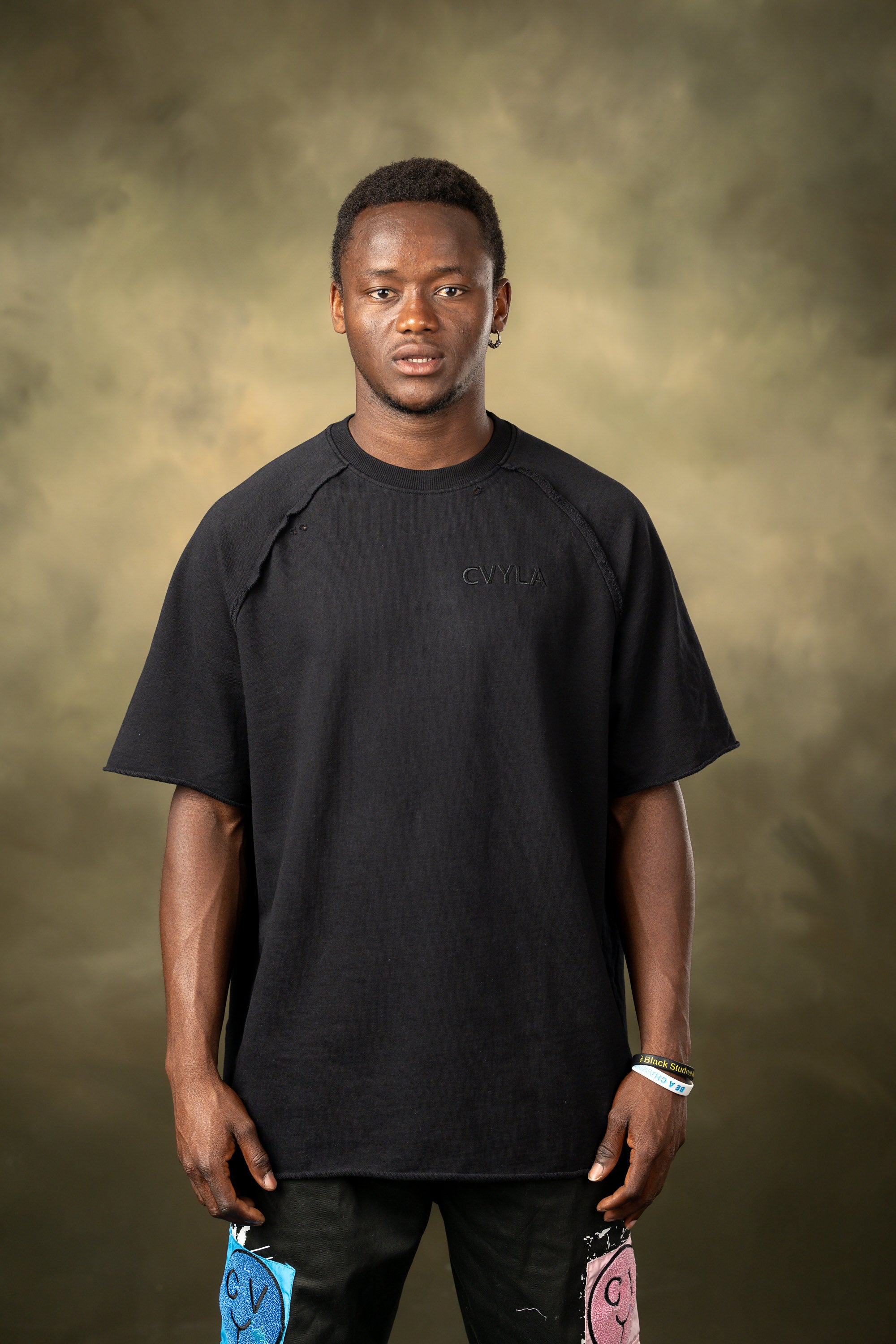 CVYLA Men Black Oversize Tee, product photo 4