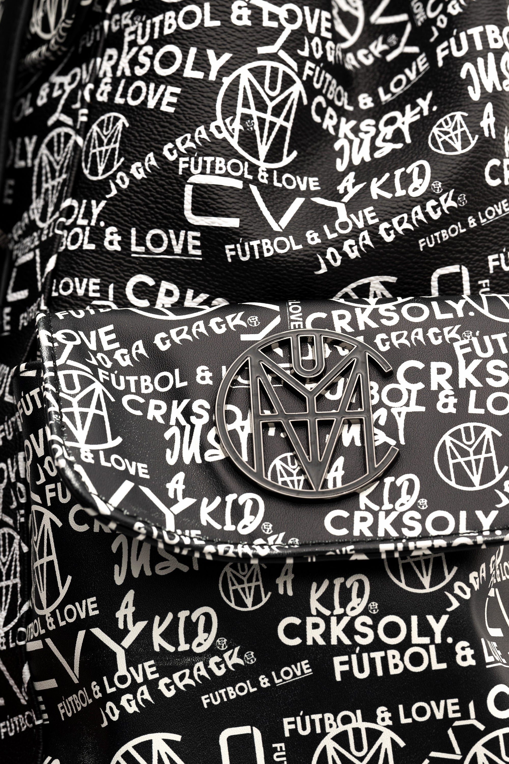 CVYLA Leather Travel Backpack, product photo 7