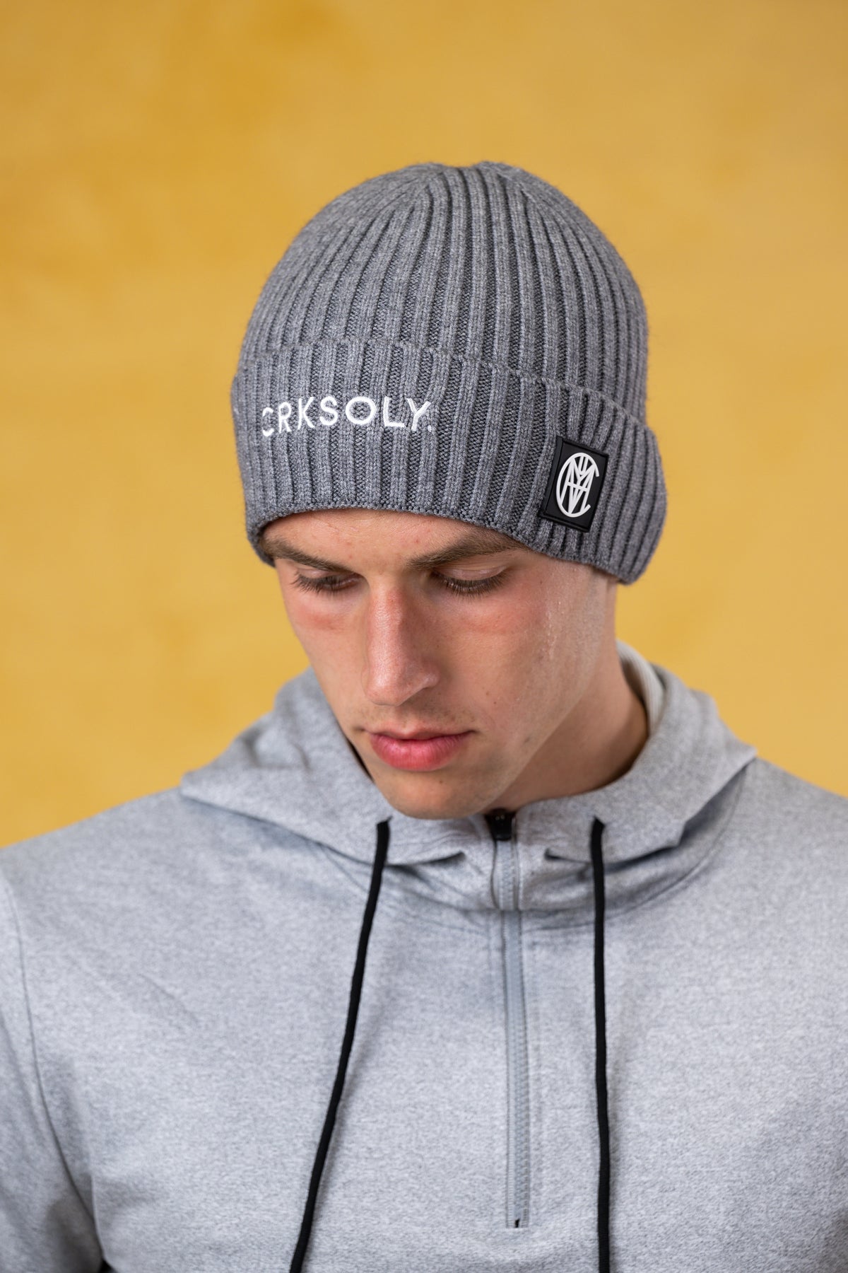 CRKSOLY. Gray Lifestyle Beanie, product photo 2