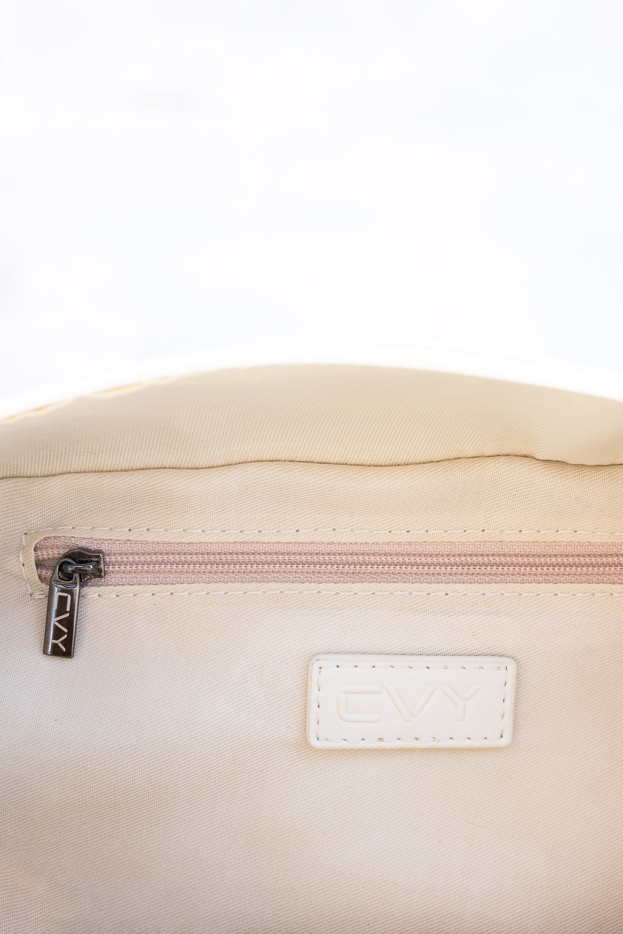 CVYLA Toiletry Leather Bag, product photo 5