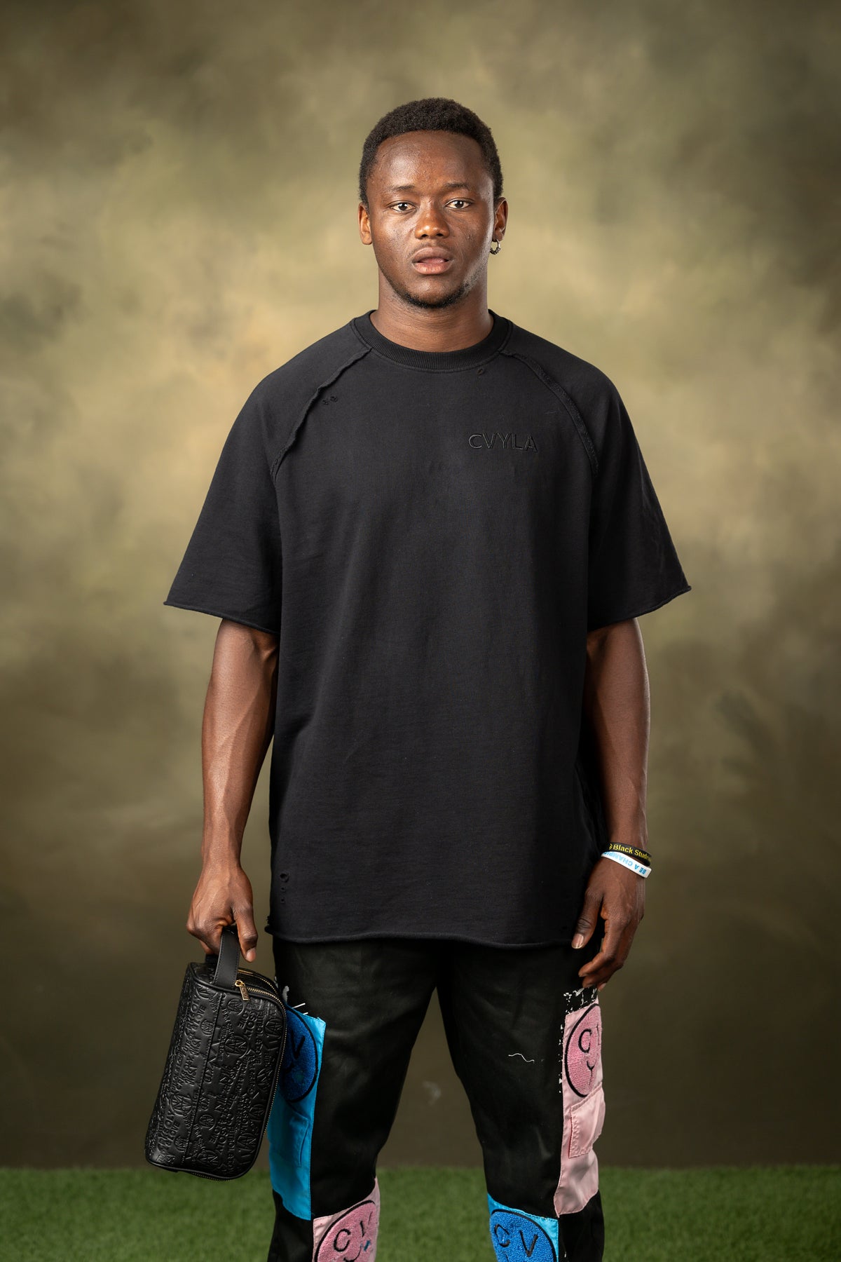 CVYLA Men Black Oversize Tee, product photo 6