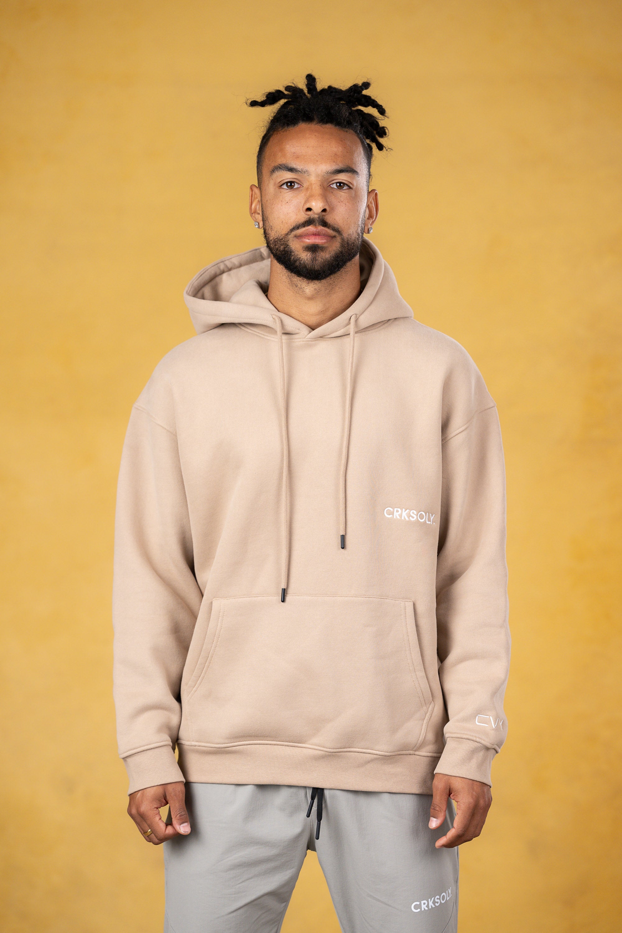 CRKSOLY. Sudadera con capucha color canela