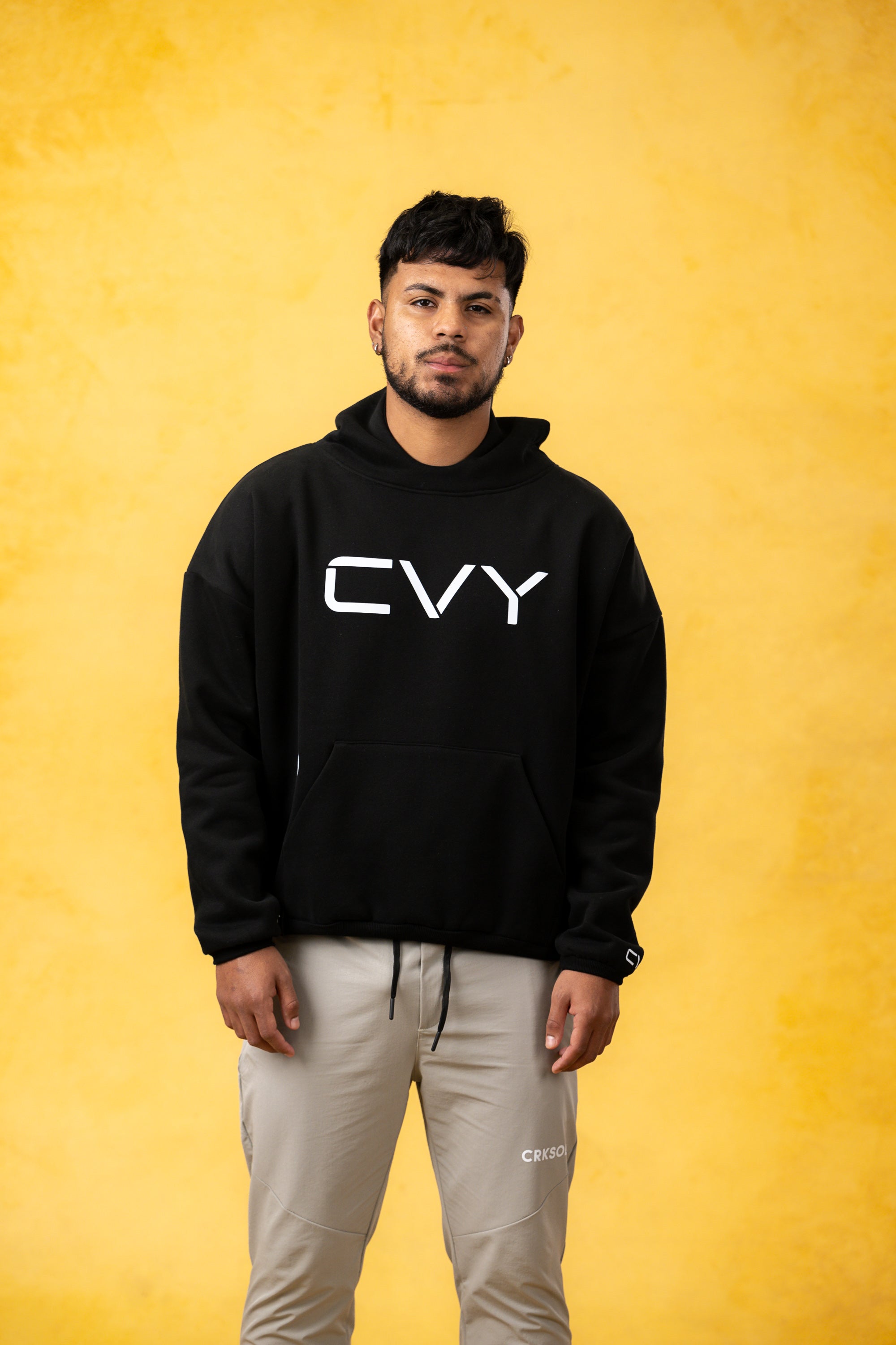 Sudadera con capucha negra borrosa para hombre de CVYLA