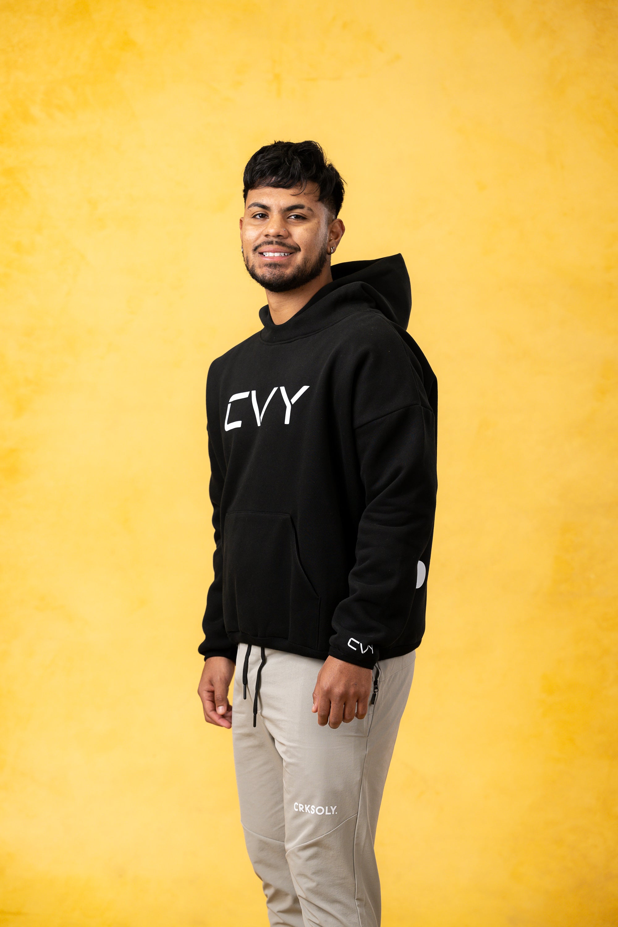 Sudadera con capucha negra borrosa para hombre de CVYLA