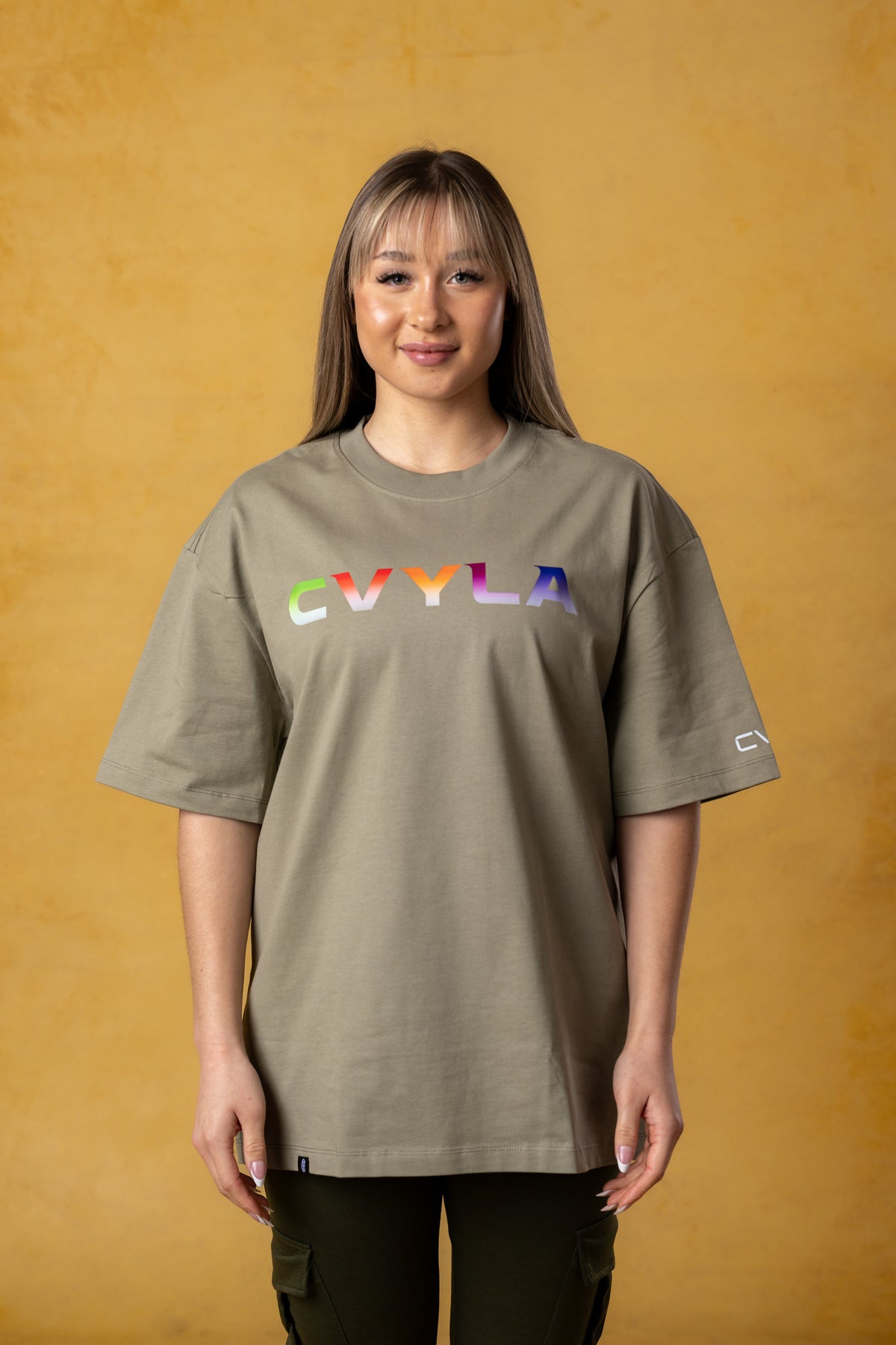 CVYLA Women Olive Oversize Tee, product photo 1