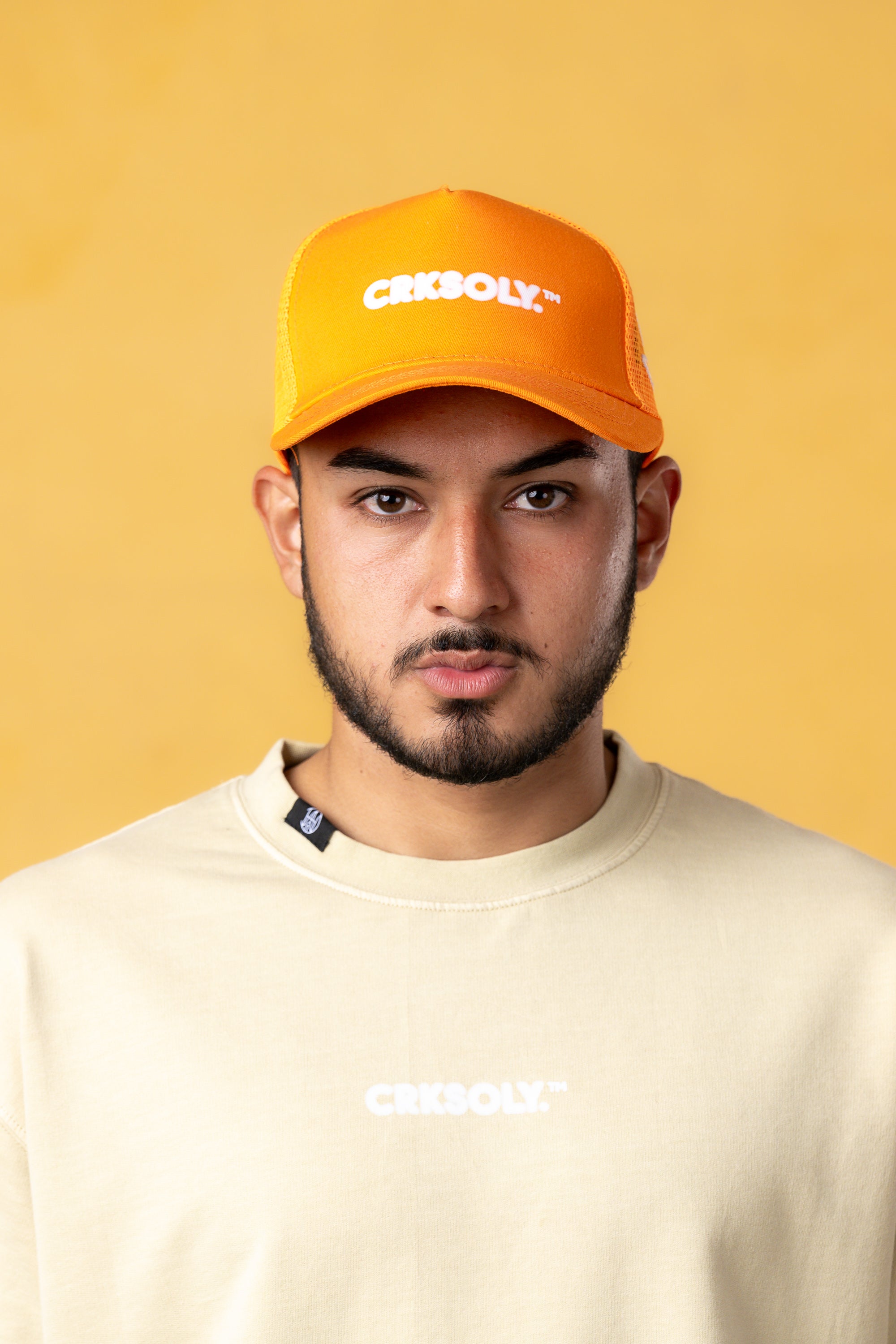 CRKSOLY. Gorra naranja con visera borrosa