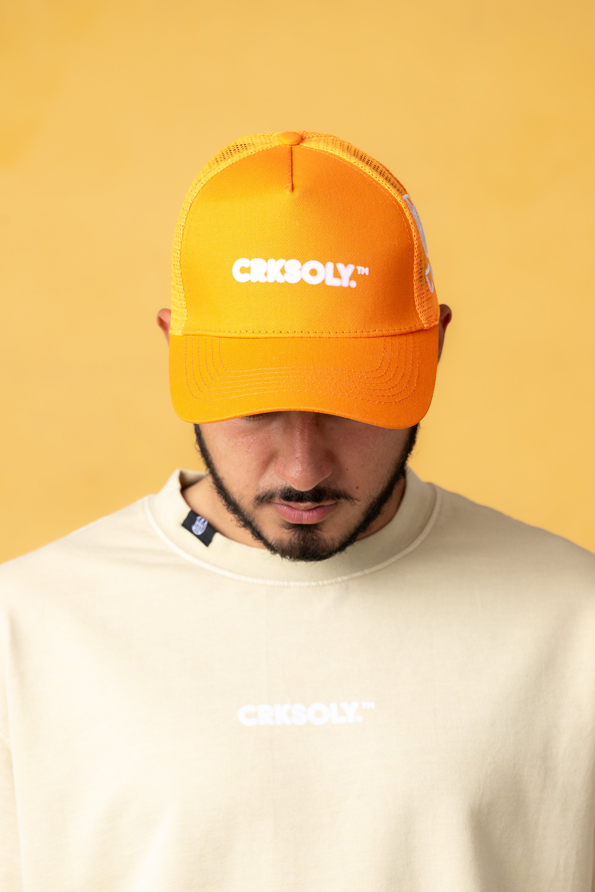 CRKSOLY. Gorra naranja con visera borrosa